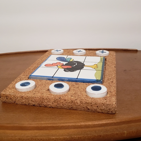 Rooster Tic-Tac-Toe Game Algarve Pottery on Cork - Picture 5 of 7